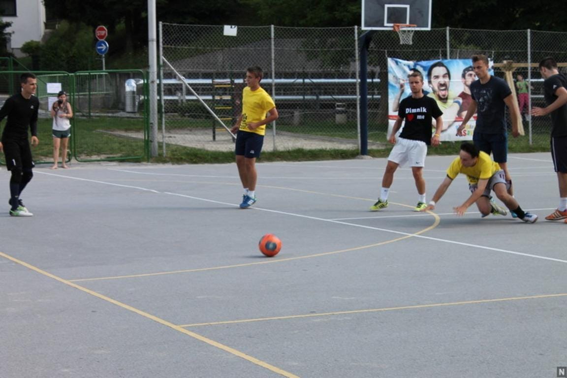 Zakaj na igriščih ni golov