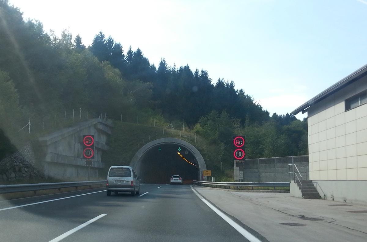 Za divjanje čez Trojane kazni že prihodnji teden