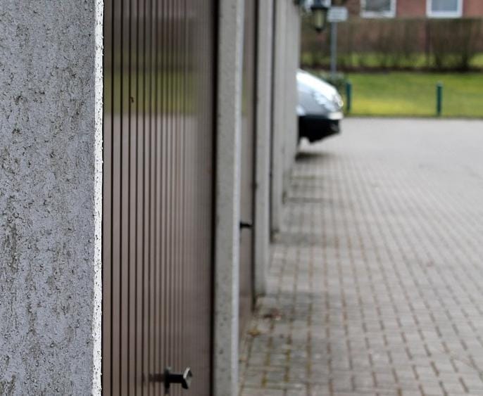 Zaparkiral mu je vhod