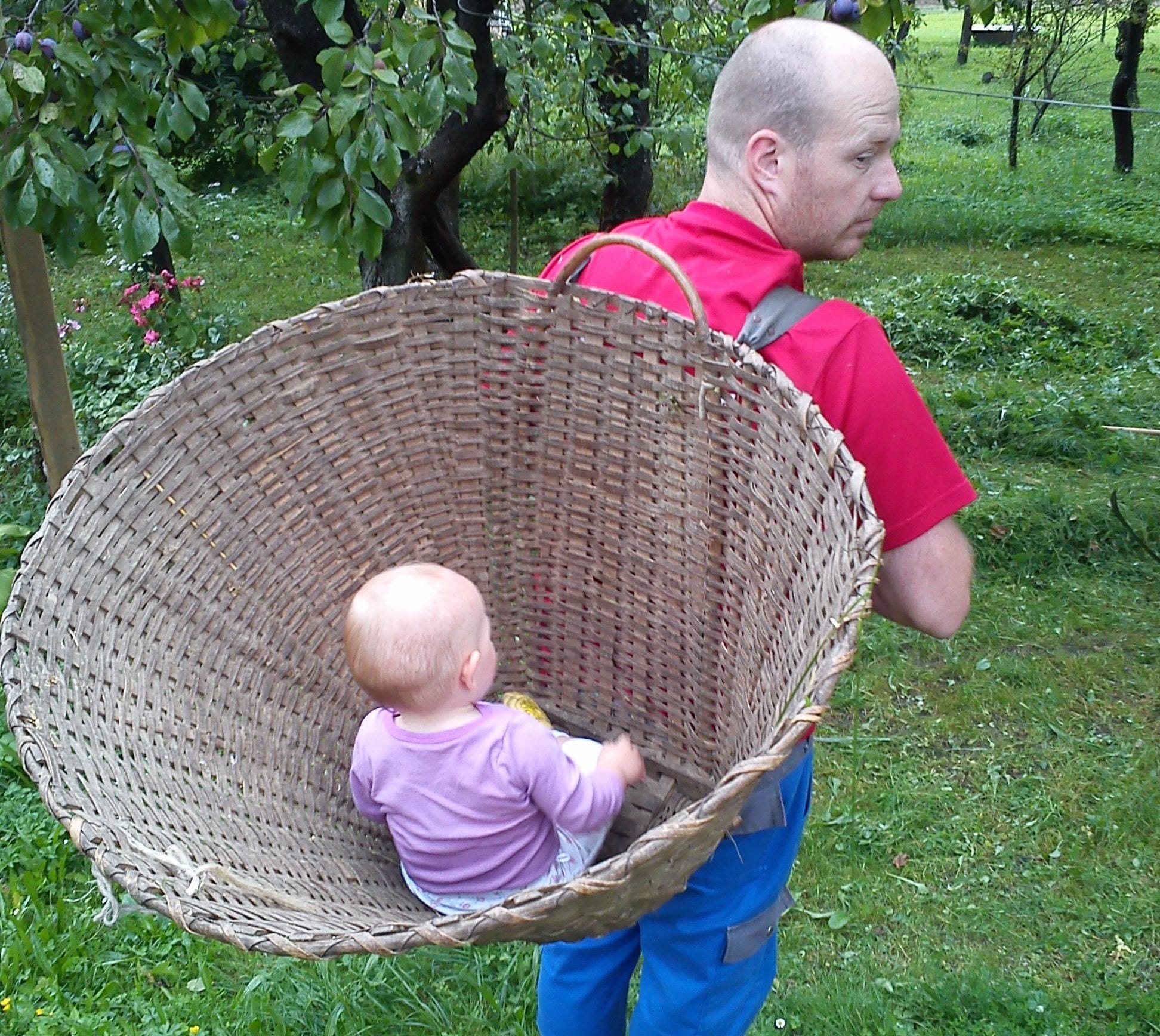 Ninarije: Življenje na vasi