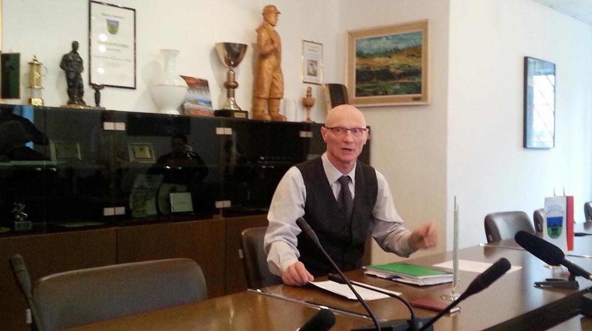 Spekter 'na čakanju', stara stanovanja pa naprodaj