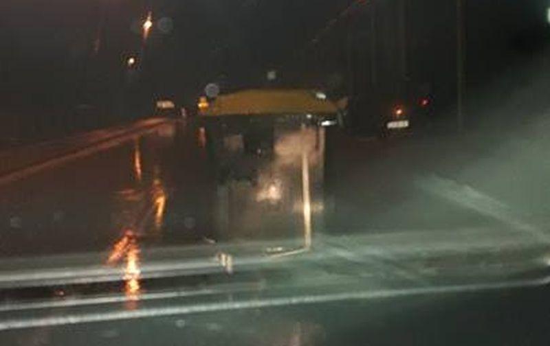 Vozniki! Raje zastoj, kot da bi kdo odstranil oviro?