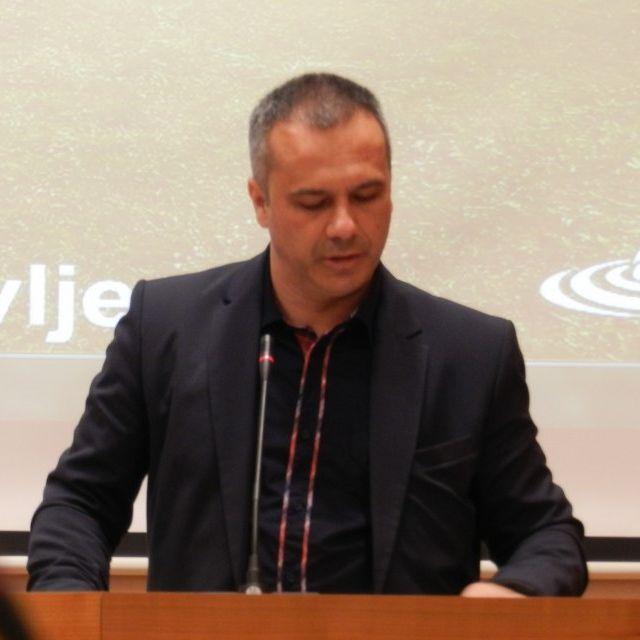 Za direktorja bolnišnice izglasovali Metoda Kurenta, odločitev bo na Vladi