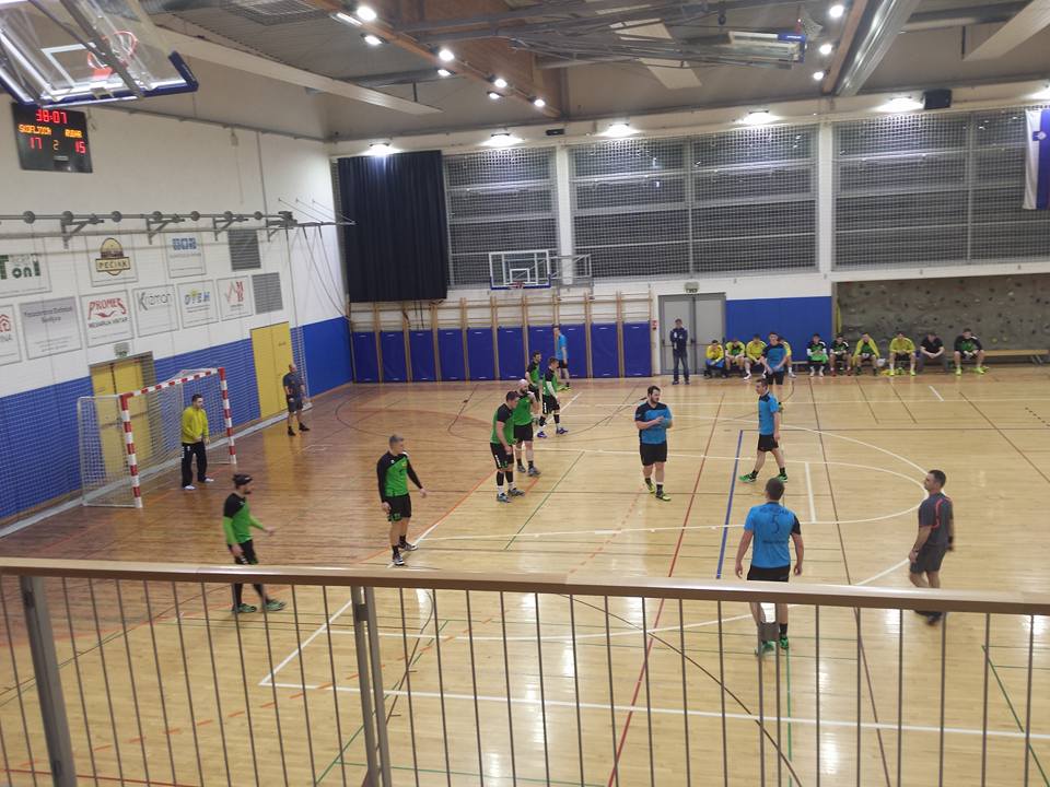 Močno oslabljeni z minimalnim porazom