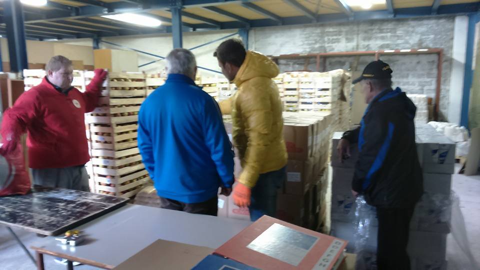 Zavrela jim je kri, skladišče Rdečega križa so zaradi varnosti zaprli