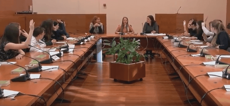 VIDEO: Parlamentarci zasedali v Trbovljah