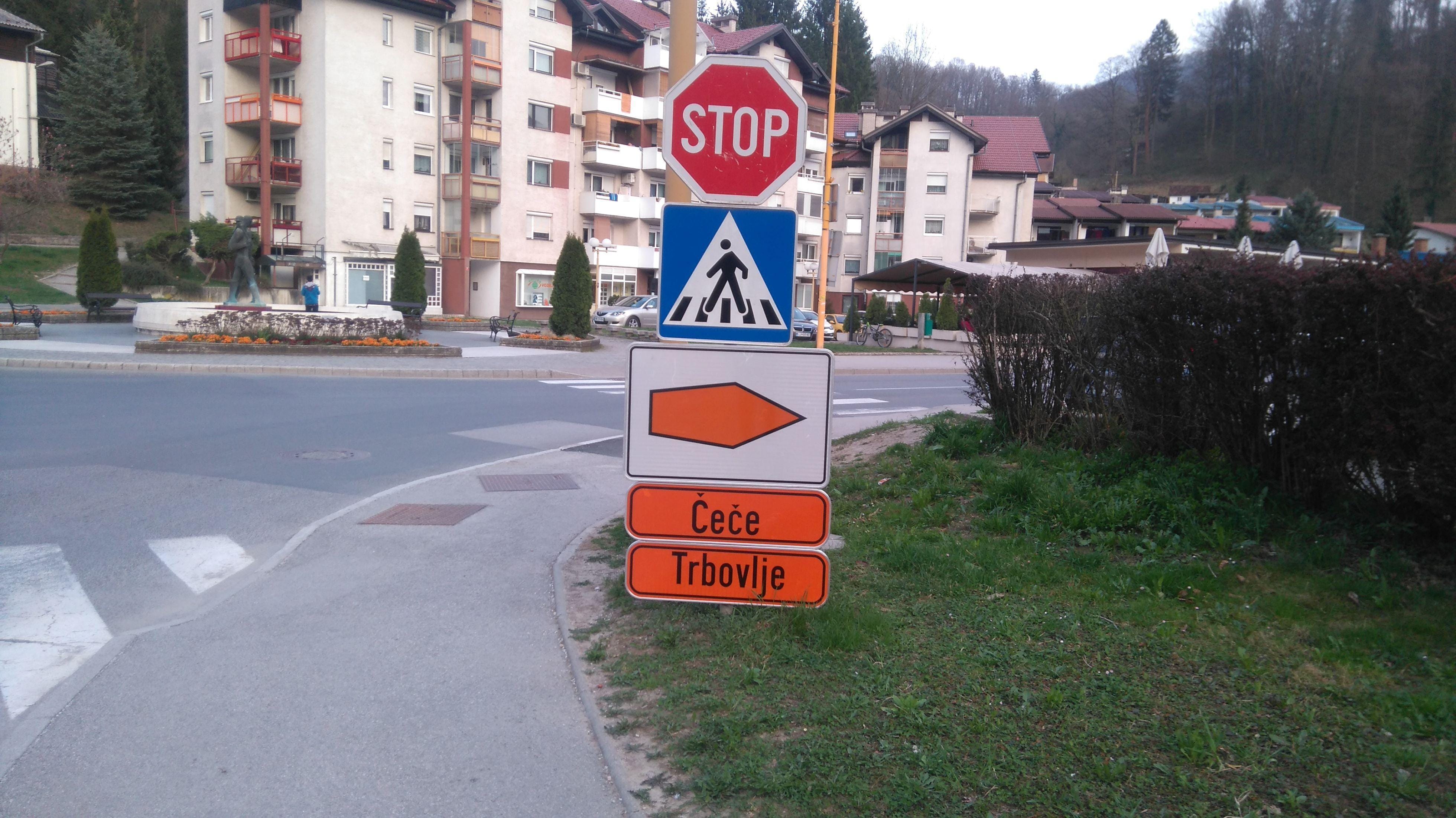 Popolna zapora še do srede