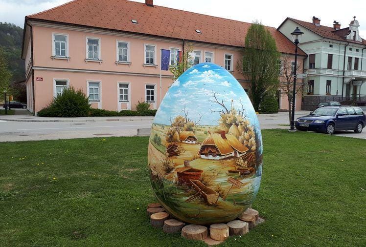 FOTO: Pripeljali velikanko