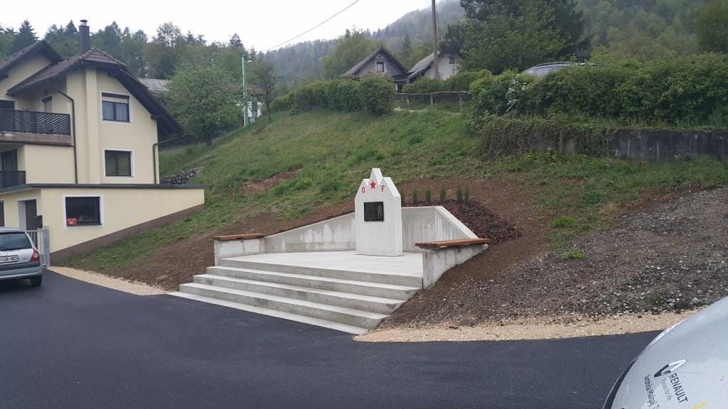 Spomenik ob cesti, kjer se ne smete peljati!