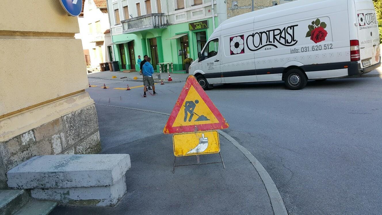 FOTO: Prometna signalizacija v delu