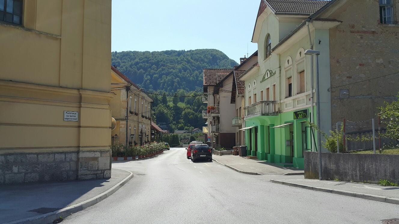 Za dolske šolarje posebno postajališče