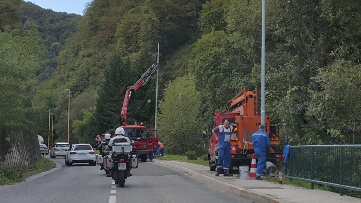 Polovična zapora na Brnici
