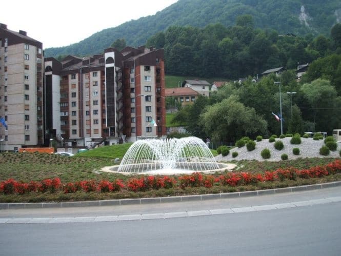 Nepridipravi poškodovali rondo, škode za 1.500 evrov