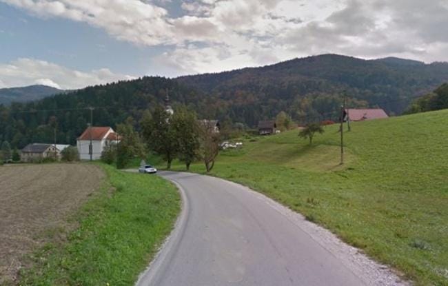 Z novim, 1.200 metrov dolgim pločnikom poskrbeli za varnost pešcev