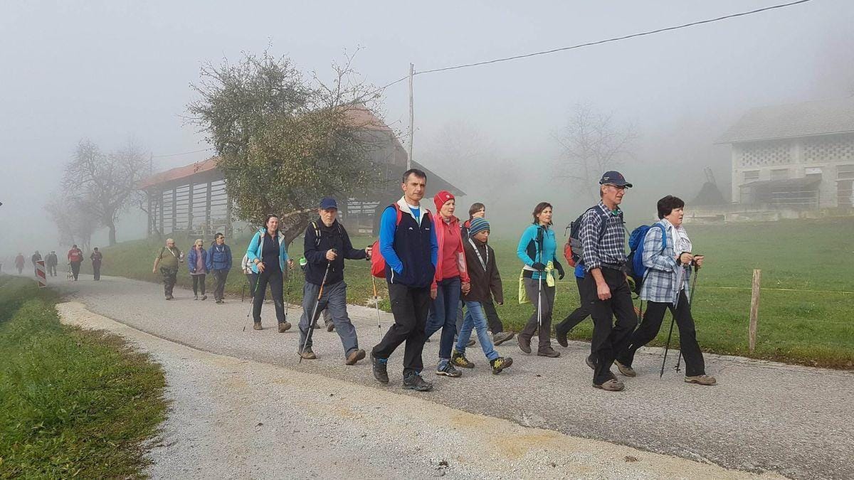 VIDEO: 15.000 jih je korakalo po Levstikovi poti