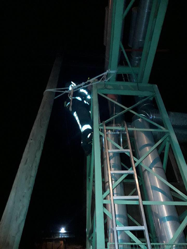 Gasilci na delu od jutra do noči