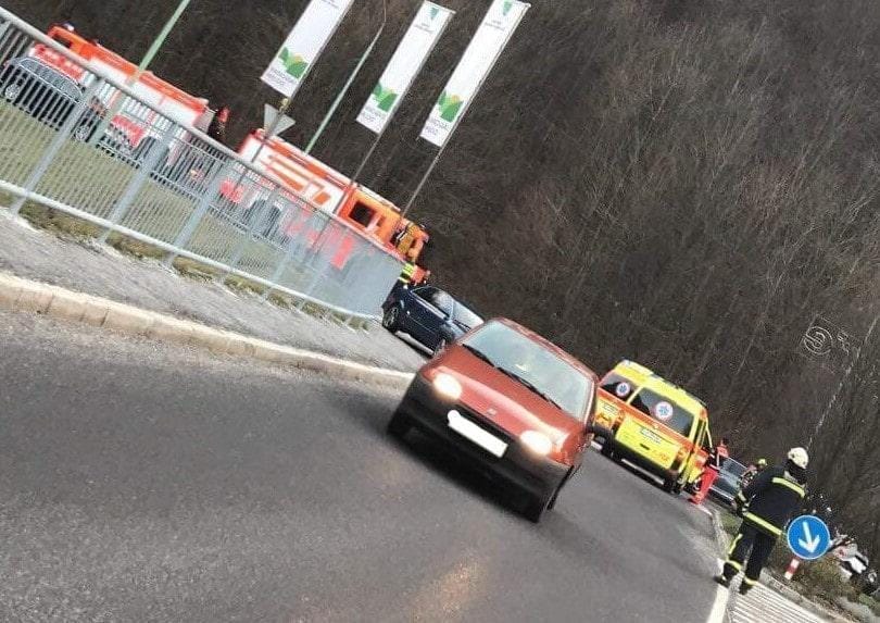 Voznica izsilila prednost, udeleženci lažje poškodovani