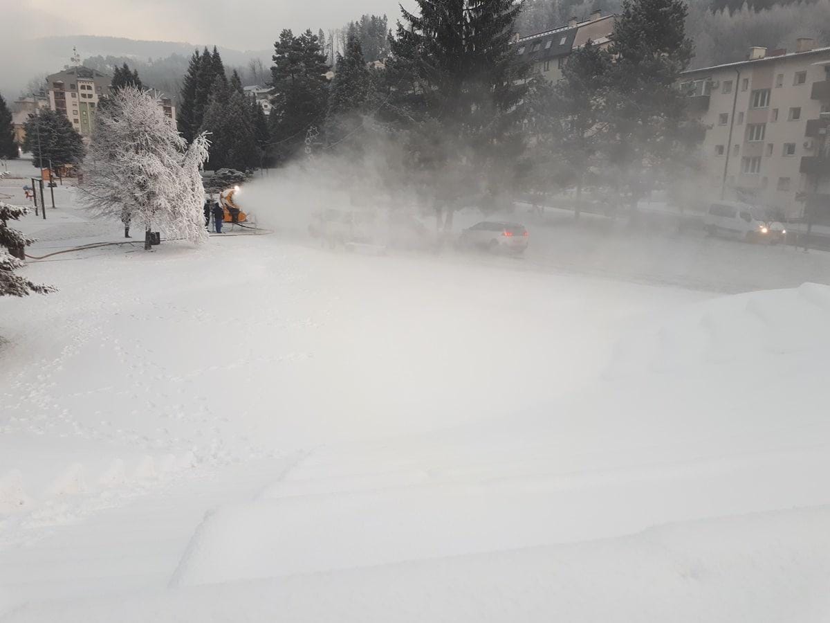 FOTO: Pripravite sanke, zabava se začenja!