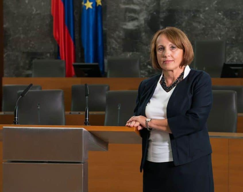 Vsem bralcem želim vsega najboljšega, še eno odlično leto in veliko novih idej ....