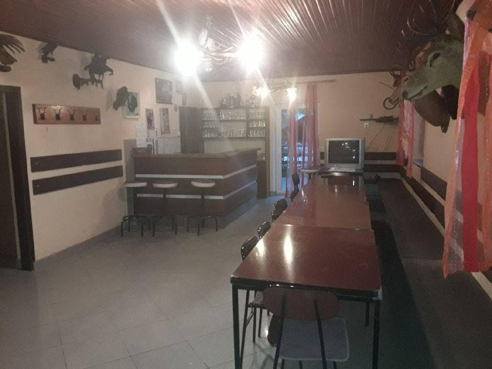 Iščejo junaka, ki bi prevzel Lovsko kočo na Dobovcu!