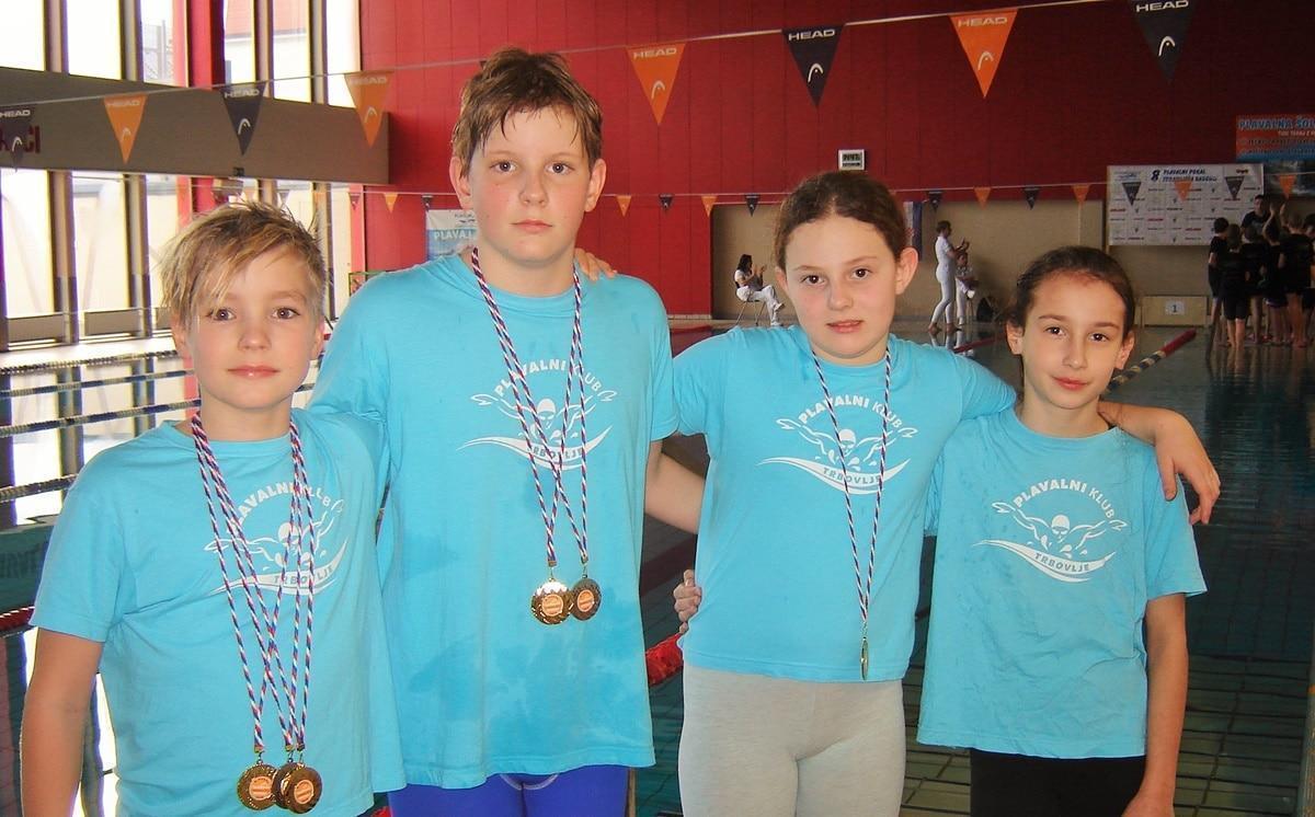 Iz Radencev s številnimi odličji