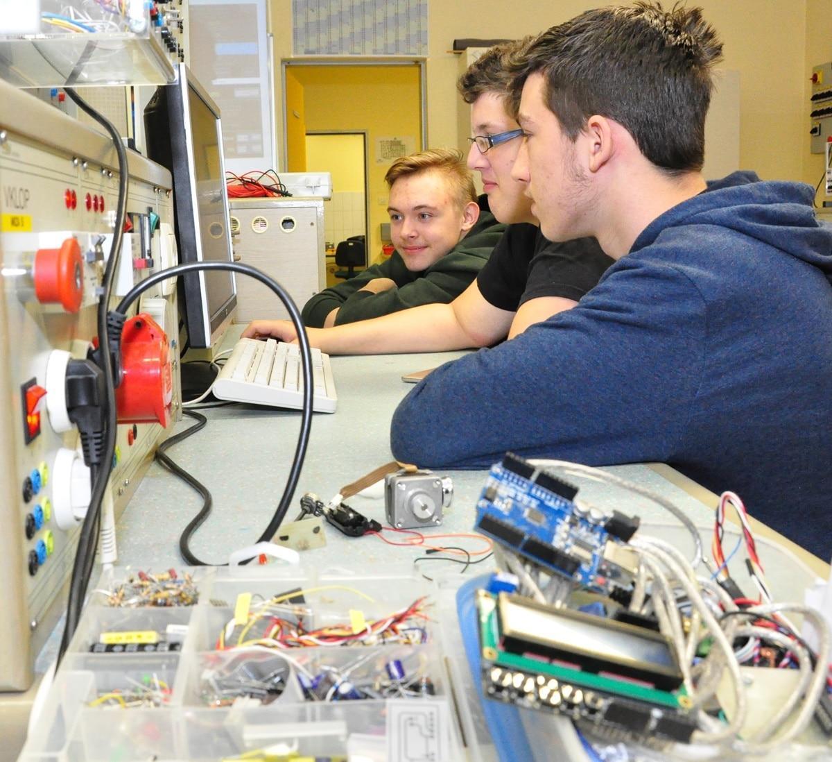 STPŠ Trbovlje: Zagotovljen poklic in možnost izbire delovnih mest