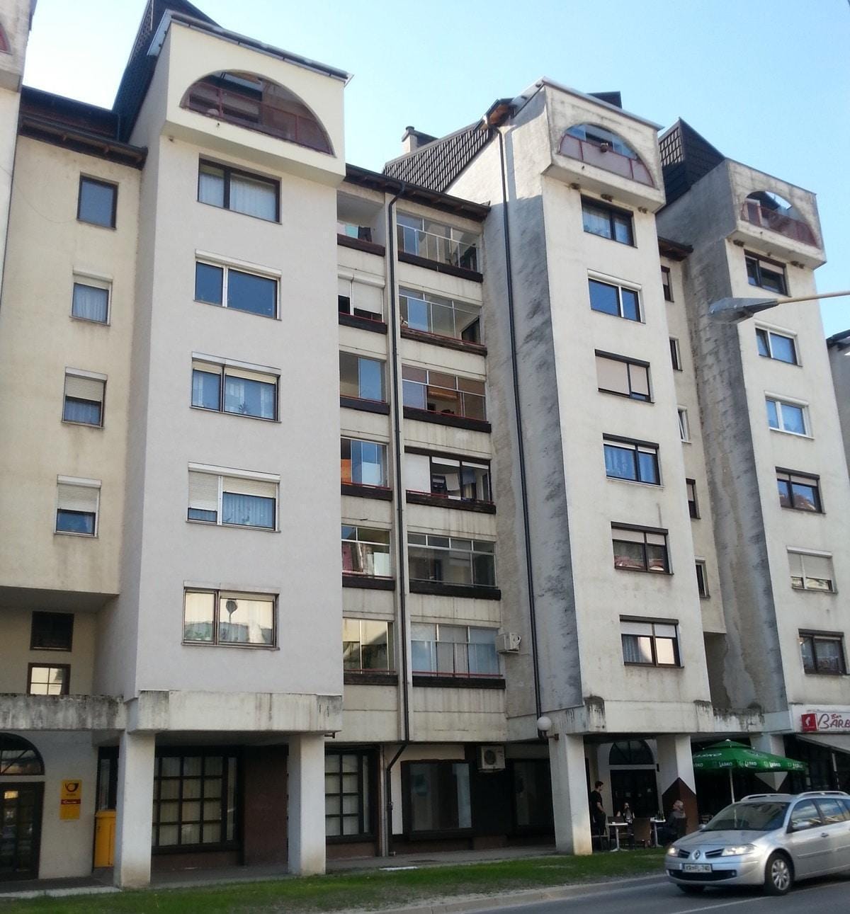 Občina ima 400 stanovanj, a manjka stanovanj za družine