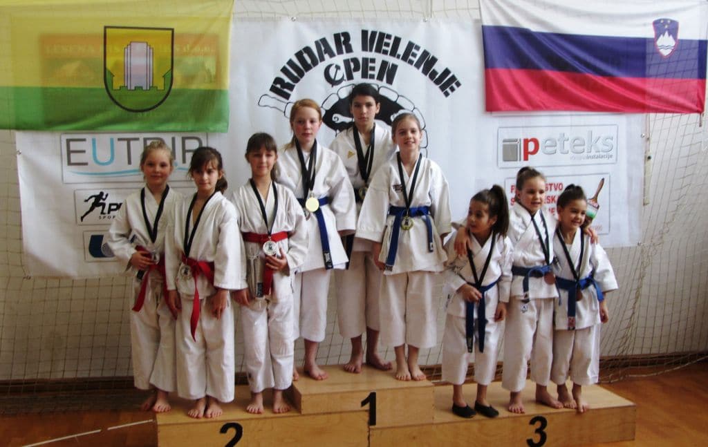 KARATE: Mlade Trboveljčanke na zmagovalnem odru