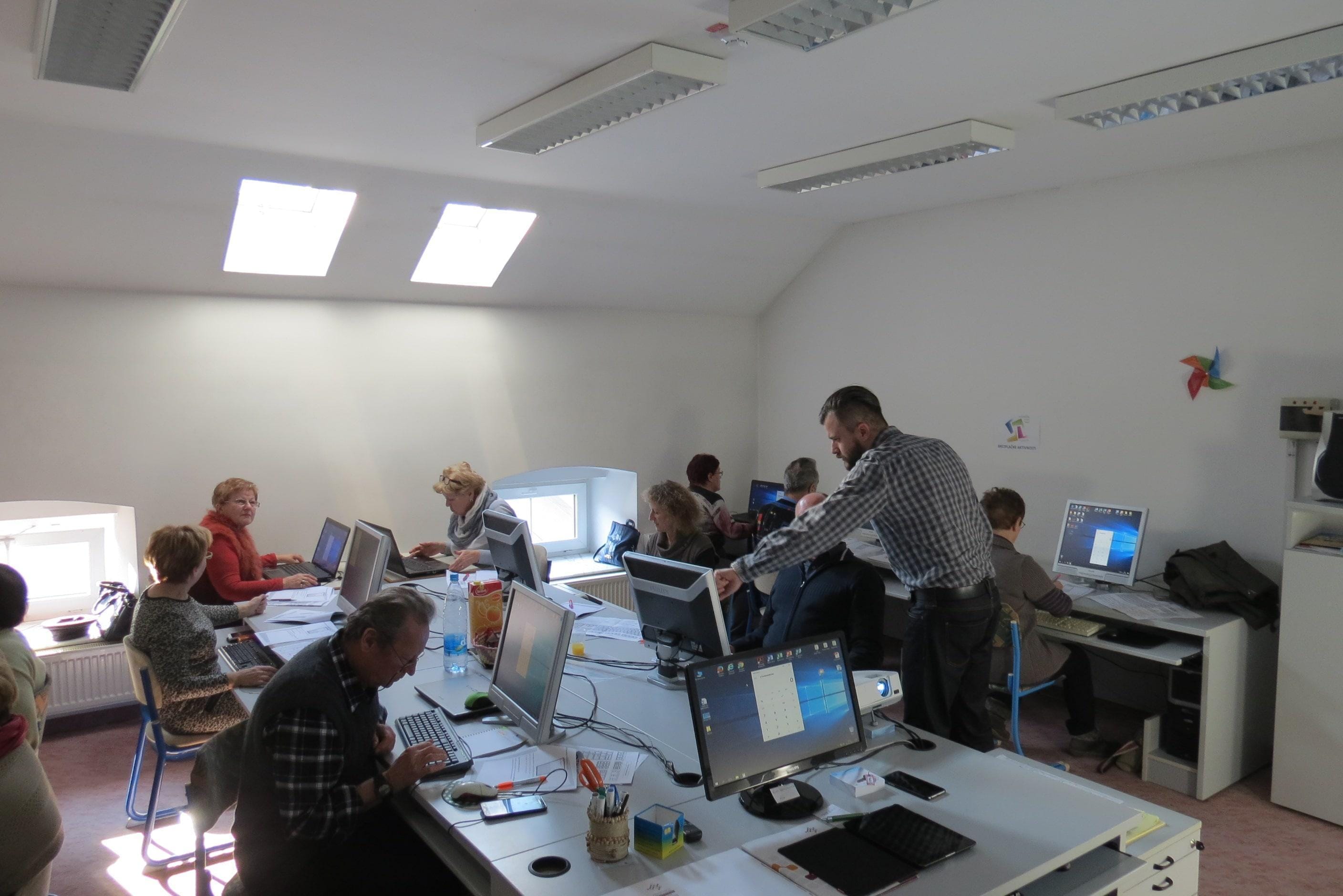 Facebook ni samo zabava, ampak tudi tarča različnih prevar