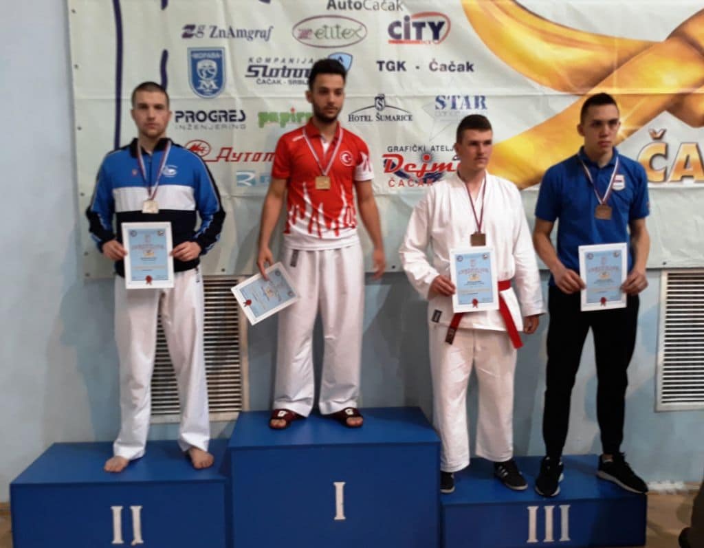 Trboveljčani do treh medalj v Čačku