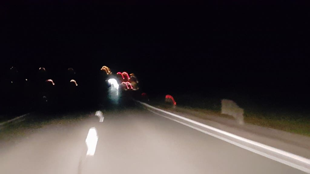 Trije vinjeni vozniki. Občan pa tako pijan, da je obležal na tleh