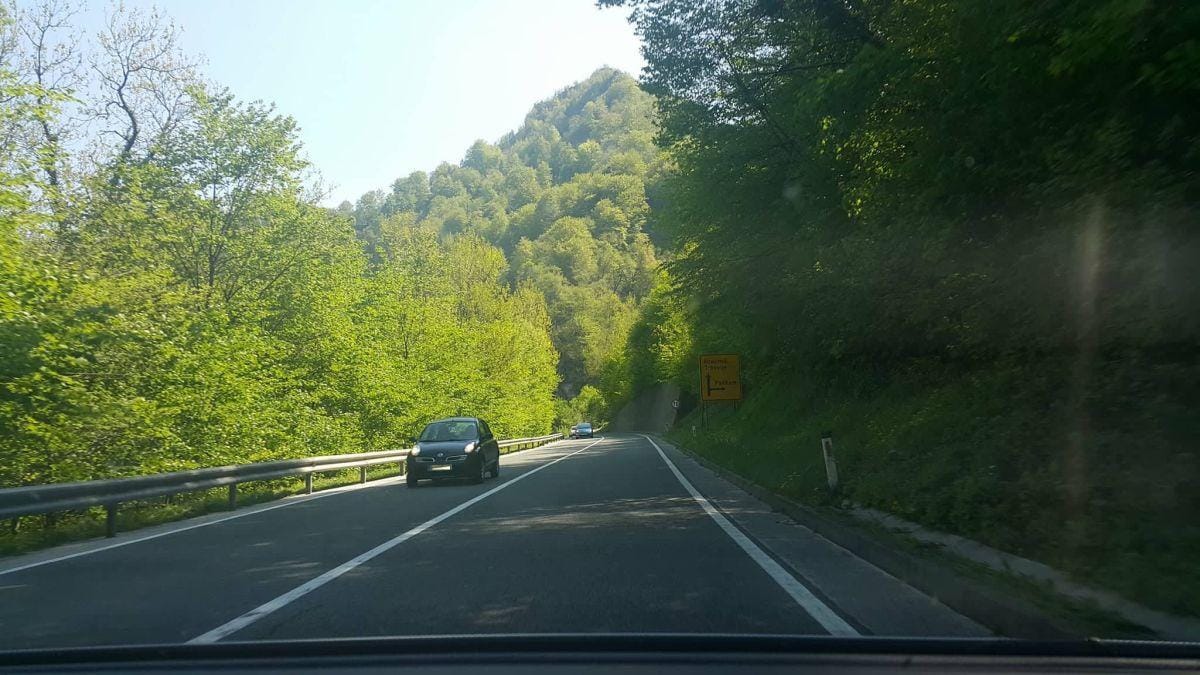 Dva plačilna naloga in eno opozorilo