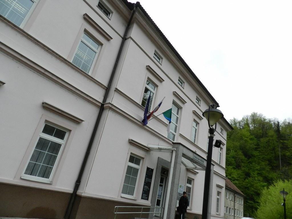 Polona in Jelena še naprej