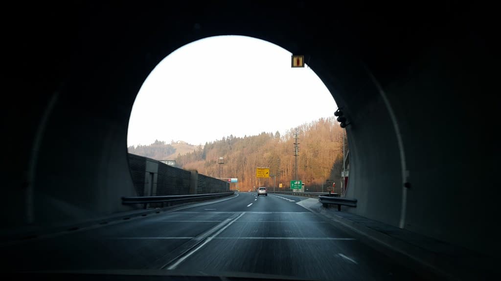 Zapora na trojanskem klancu se umika!