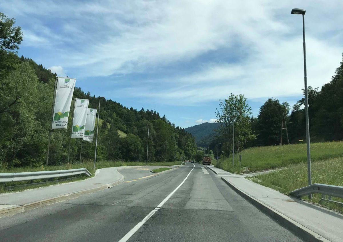 DODATNO obvestilo pri ZAPORI ceste na Izlakah!