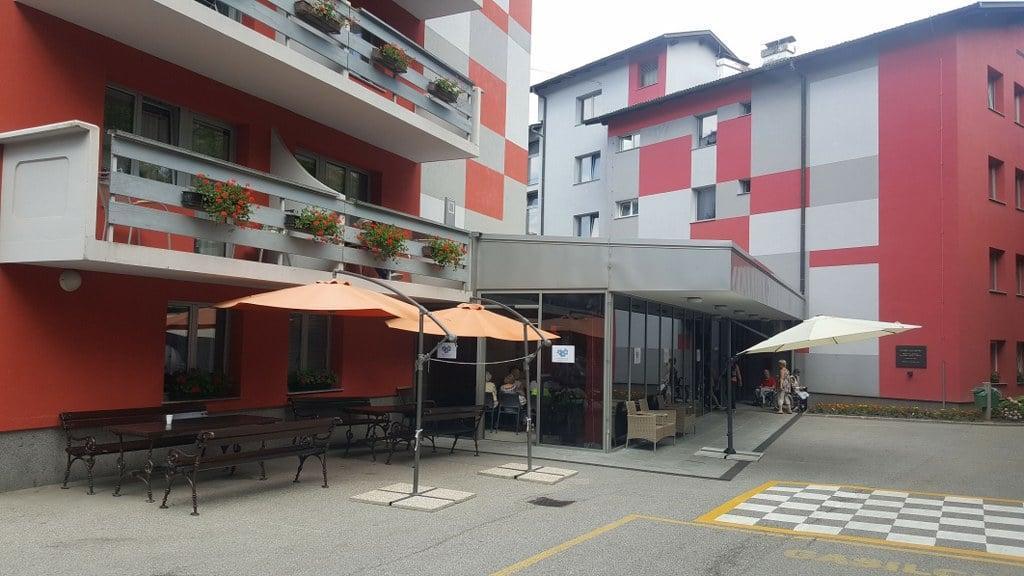 Pomoč na domu mesečno dobrih 7 evrov dražja