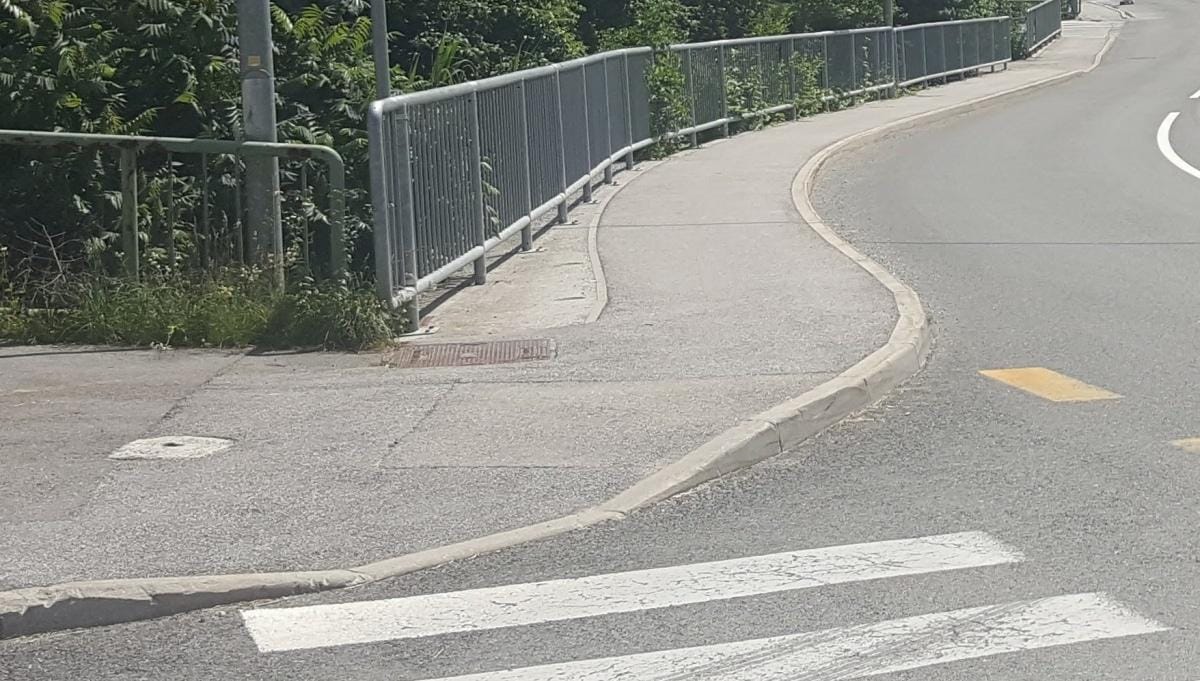 Obležal na cestišču