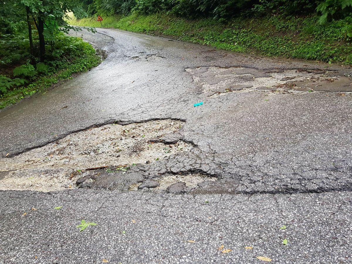 FOTO: Neurje s točo po Zasavju