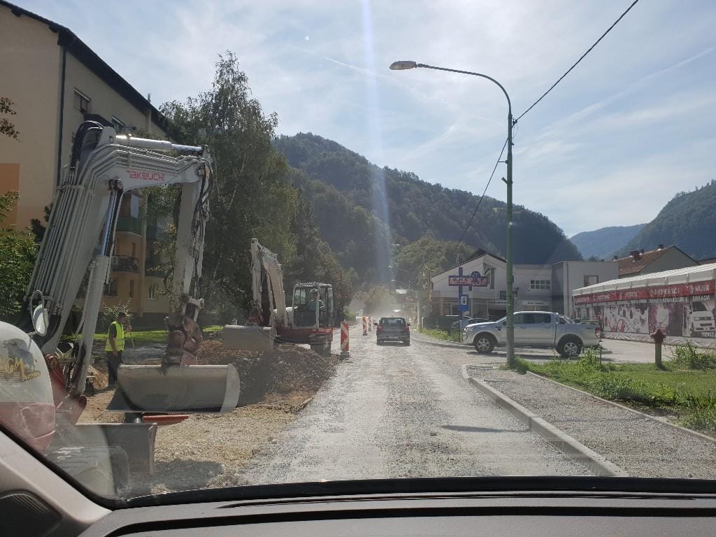 Izdatno prašenje zaradi cestnih gradbišč