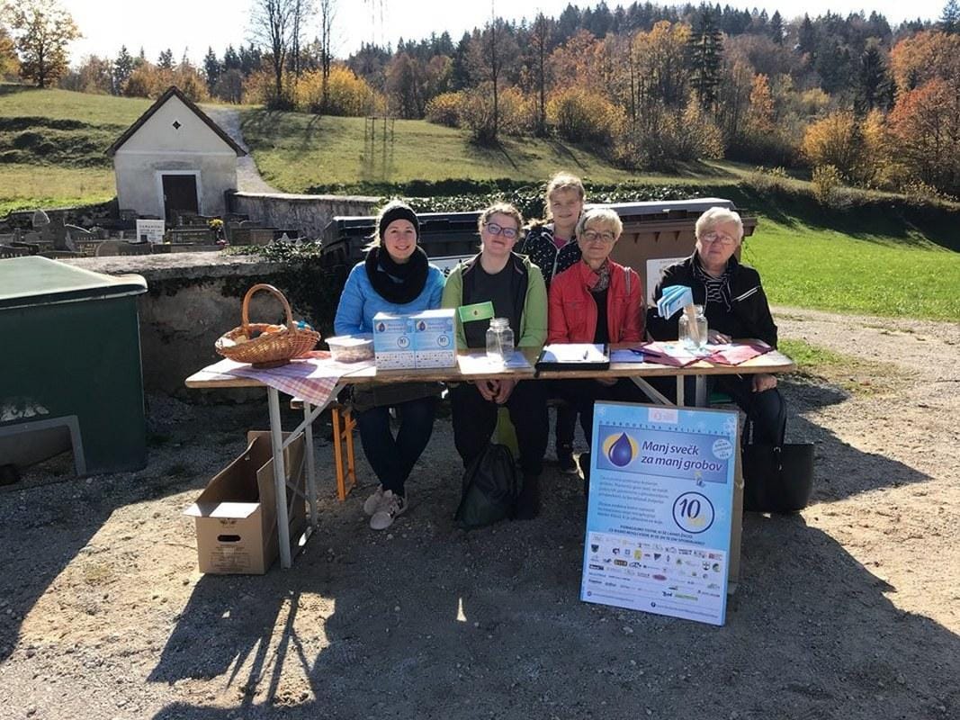 Namesto svečk pomoč ljudem - tokrat za trboveljske gasilce, dom starejših v Hrastniku in Zagorjana, ki potrebuje klančino