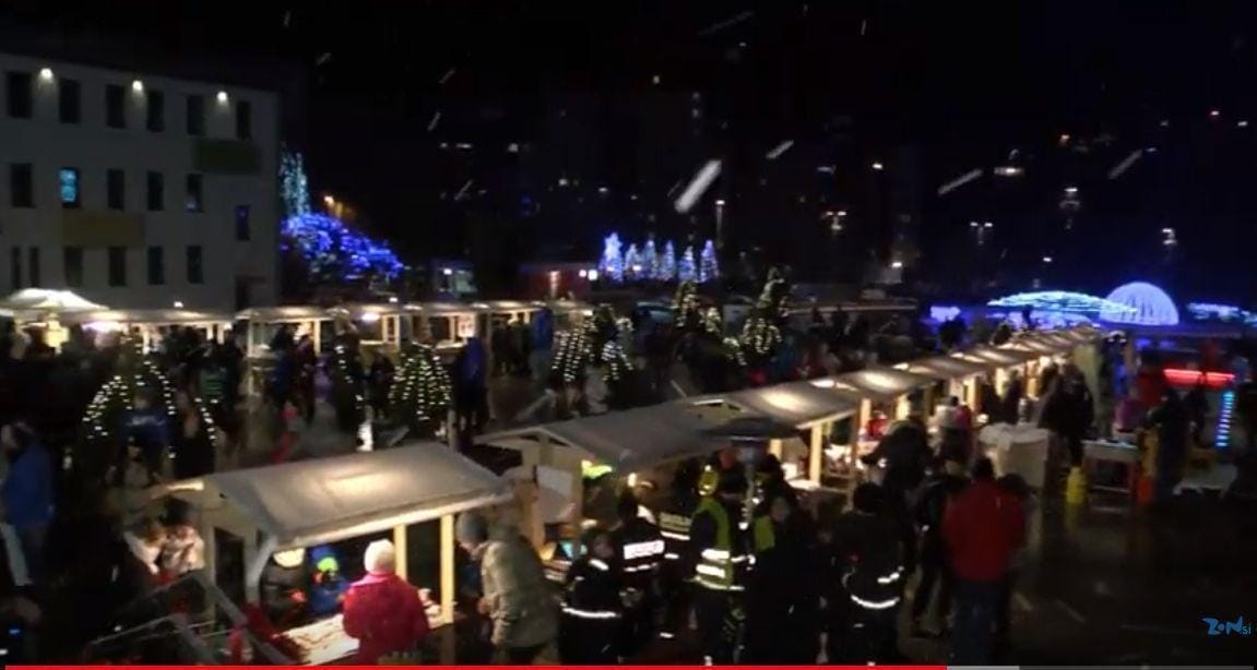 VIDEO: Na odprtju Božičnega mesta priklicali tudi snežinke