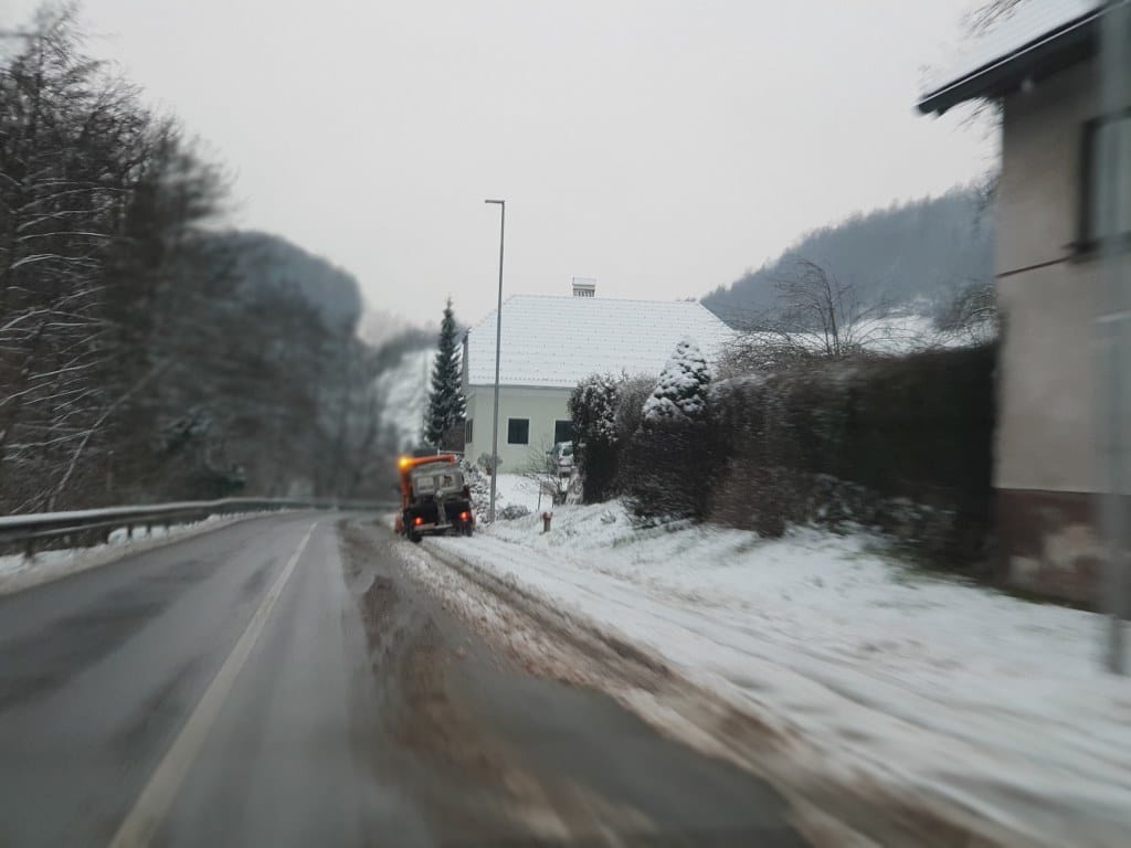 Vozniki, upoštevajte zimske razmere!
