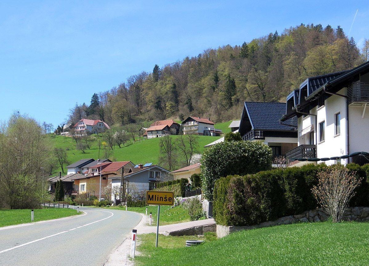 Prenova ceste na Mlinšah