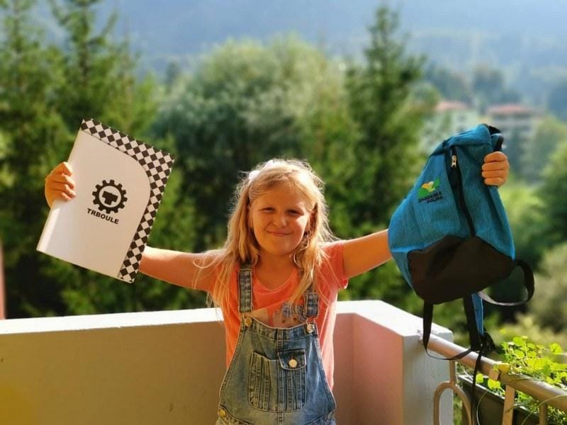 Šolarjem nahrbtnike, personalizirana ravnila, celo vrednosti bon ...nekateri pa nič!