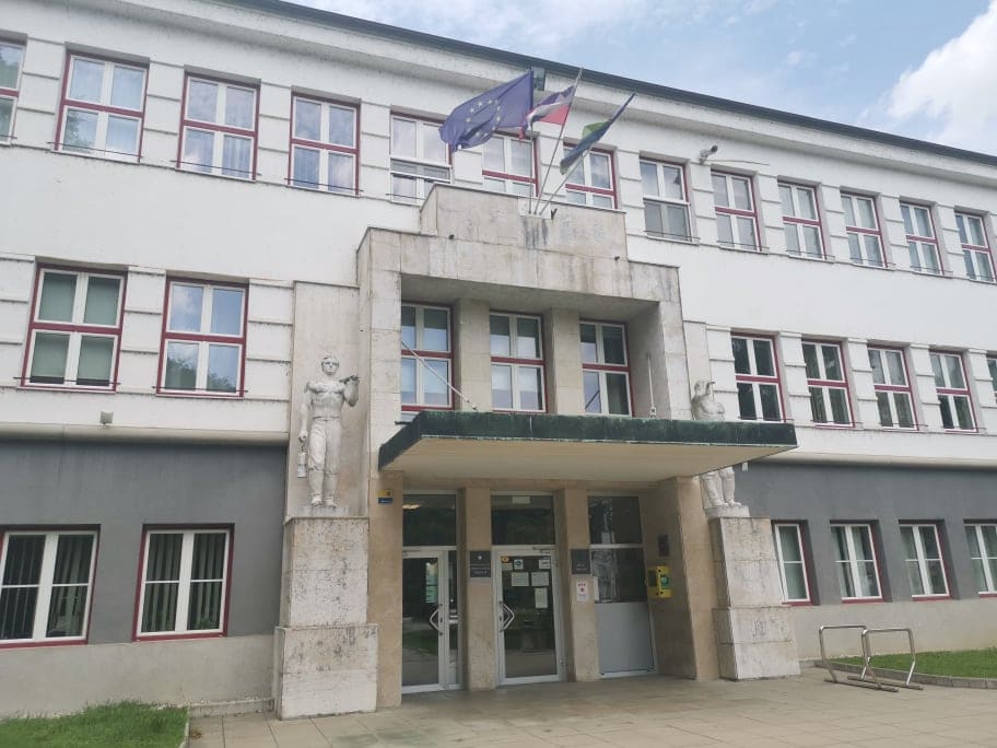 Razpis za nagrado Tončke Čeč