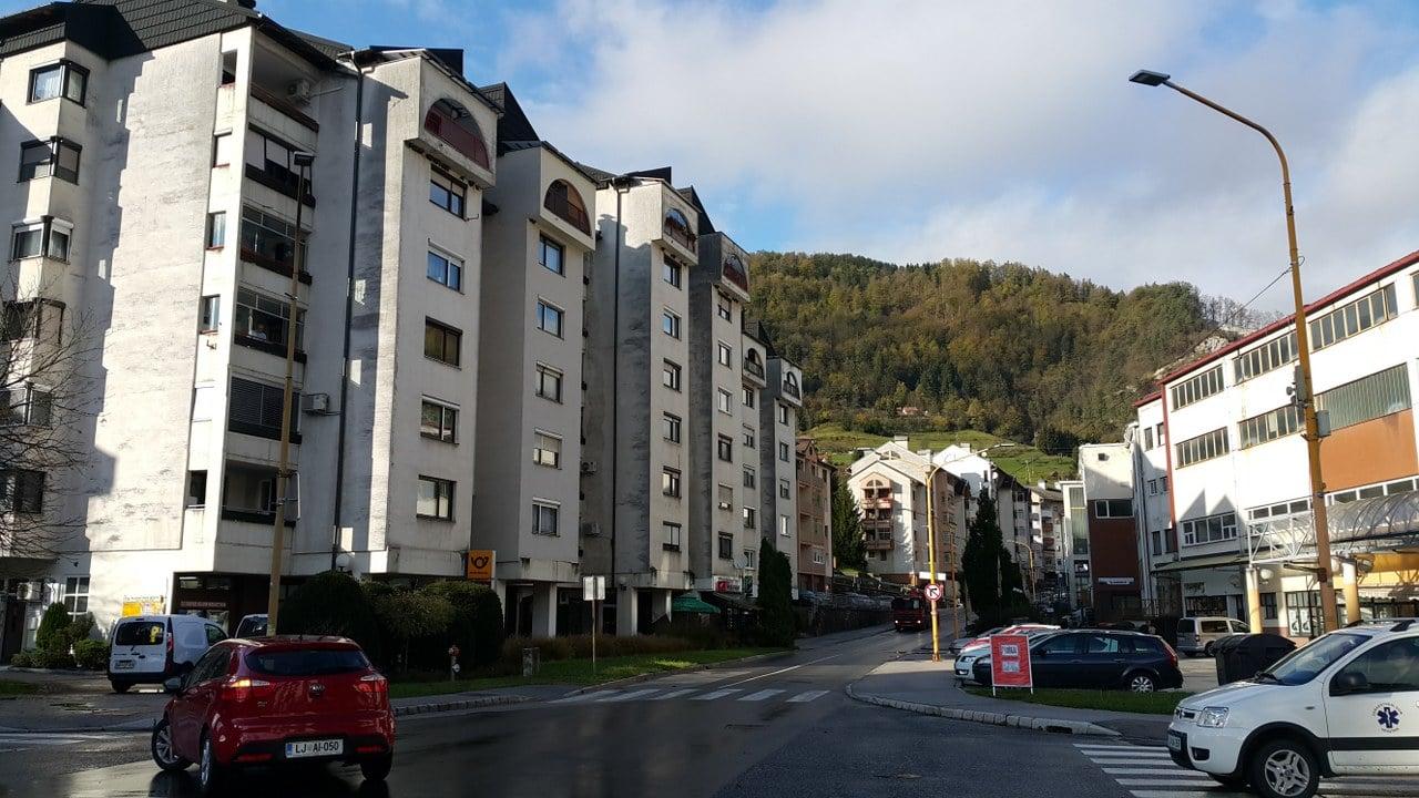 Hrastnik: Na enem mestu - trgovine, banke, pošta ...