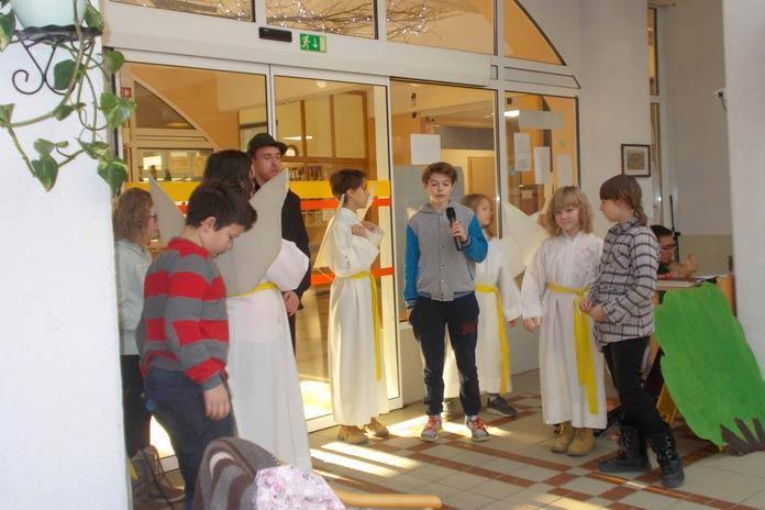 Žive jaslice z božično predstavo v Kisovcu in na Izlakah