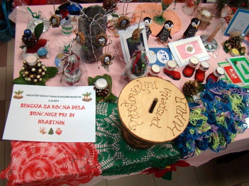 FOTO: Na ta dan dom zažari v predprazničnih lučeh