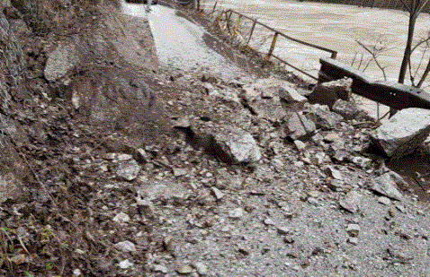 Cesta v Podkraju, kot kaže, še ne bo kmalu odprta