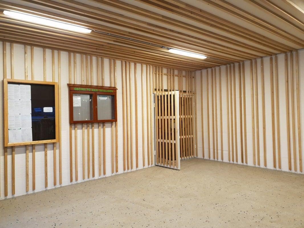 FOTO: Hrastniška tržnica v prenovljeni podobi